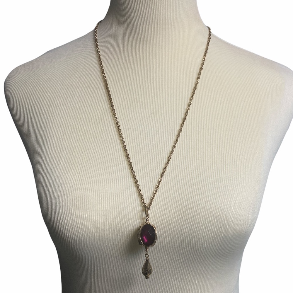 Beautiful Gold & purple necklace🧩